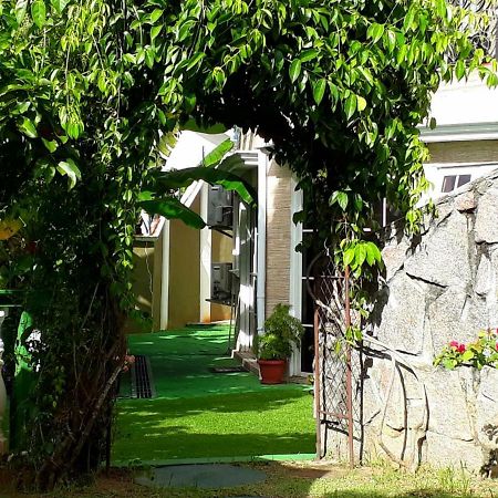Hibiscus House Seychelles Self Catering Apartamento Victoria Exterior foto