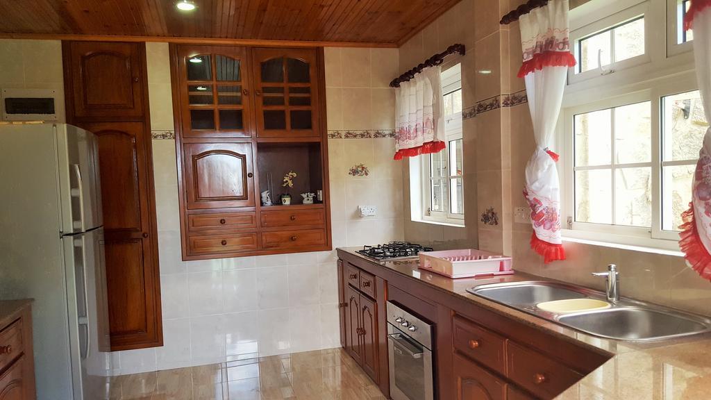 Hibiscus House Seychelles Self Catering Apartamento Victoria Exterior foto