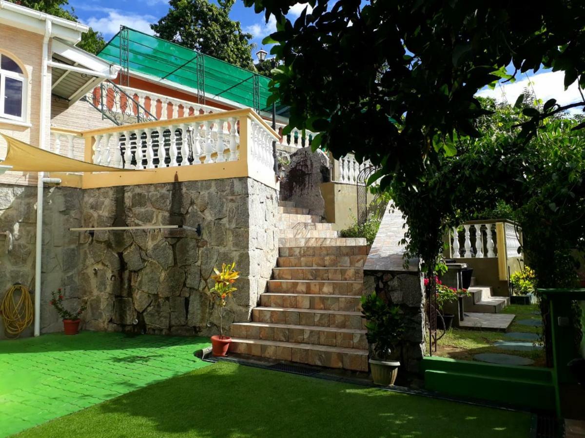 Hibiscus House Seychelles Self Catering Apartamento Victoria Exterior foto