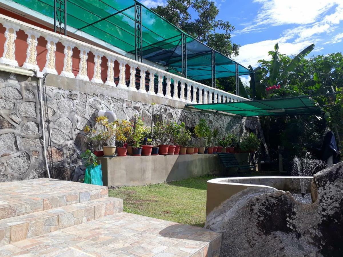 Hibiscus House Seychelles Self Catering Apartamento Victoria Exterior foto